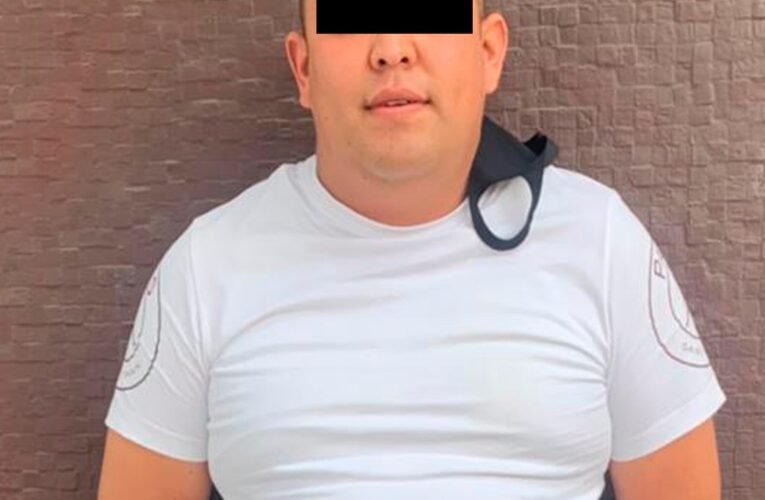 Policías de la SSC detuvieron a una persona que posiblemente despojó de sus pertenencias a un transeúnte, en Venustiano Carranza