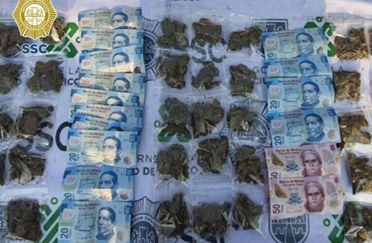 Derivado de las acciones policiales para combatir el delito de narcomenudeo, dos personas fueron detenidas por oficiales de la SSC en la alcaldía Álvaro Obregón