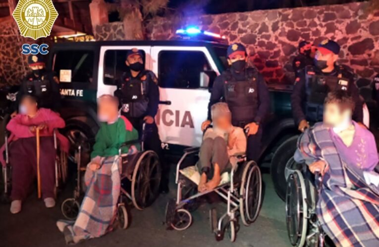 Al menos 39 pacientes de un hospital psiquiátrico, fueron desalojados por personal de la SSC, tras registrarse un incendio de pastizal, en Álvaro Obregón