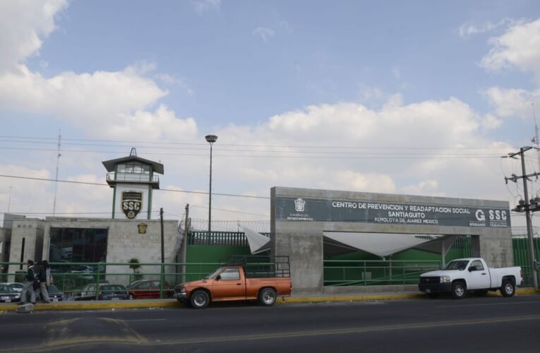Revuelta de reos en el penal de Santiaguito está bajo control: Secretaría de Seguridad