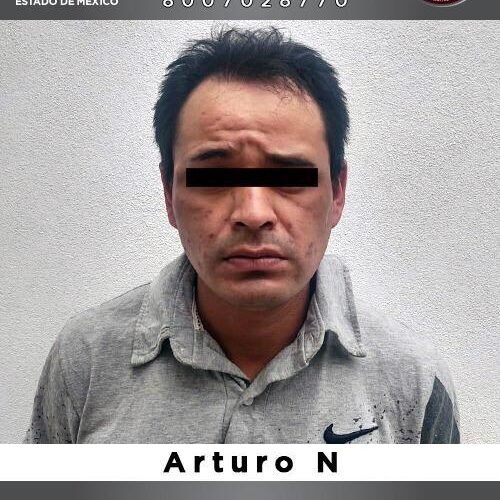 Aprehenden elementos de la Fiscalía Estatal a sujeto investigado por un homicidio en La Paz, Edo. Mex.