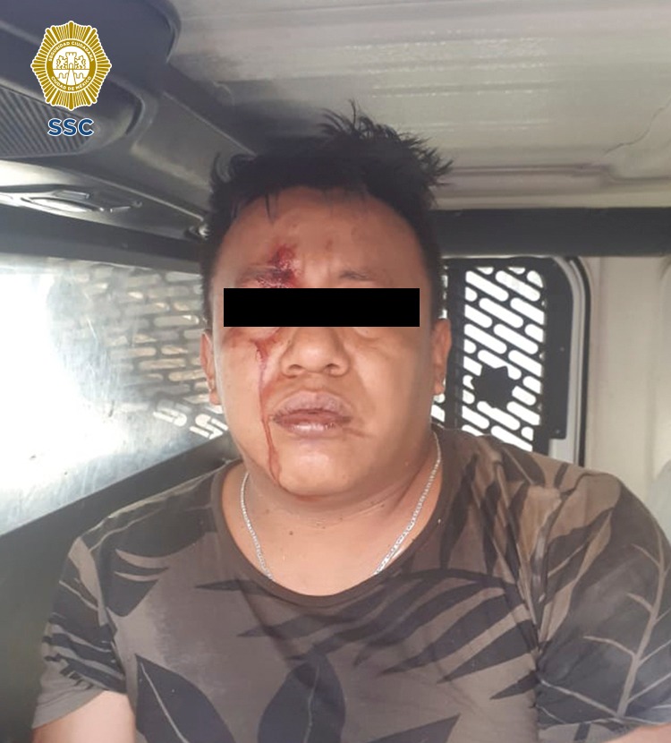 Efectivos de la SSC resguardaron la integridad física y detuvieron a un hombre que posiblemente sustrajo objetos de una camioneta, en Iztapalapa