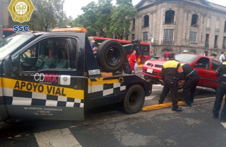 Efectivos de la SSC detuvieron al conductor de un vehículo, quien posiblemente intentó arrollar a un uniformado de esta dependencia