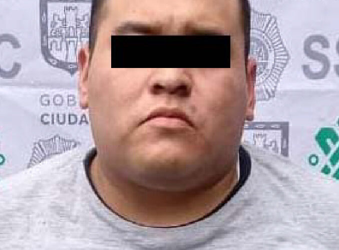 Un hombre en posesión de más de 400 envoltorios de aparente narcótico un arma de fuego, fue detenido por policías de la SSC en la alcaldía Cuauhtémoc