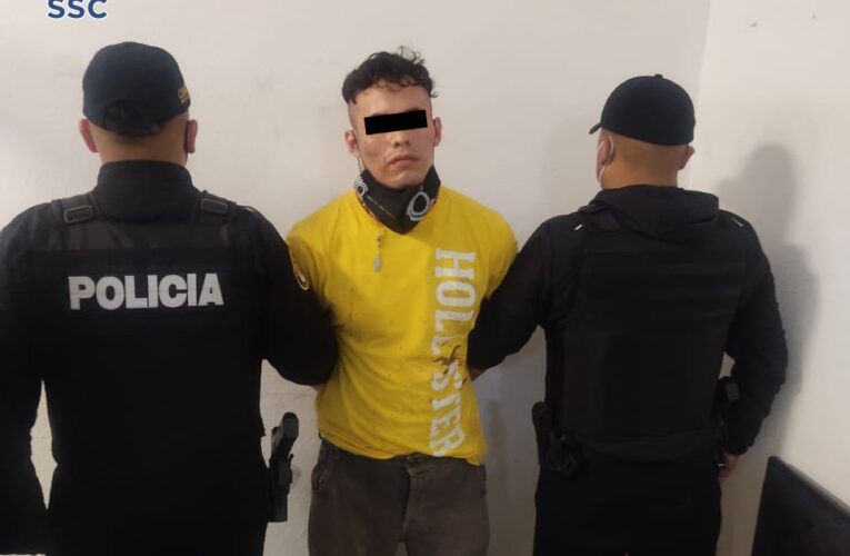 Un hombre que posiblemente causó lesiones con un arma punzocortante a dos personas, fue detenido por oficiales de la SSC, en la alcaldía Álvaro Obregón