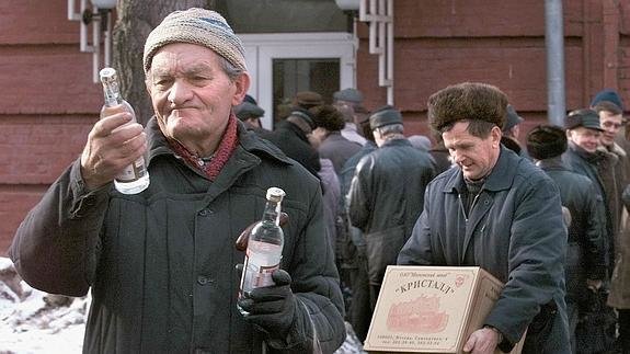 18 muertos en Rusia por consumir alcohol adulterado