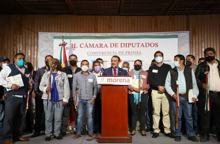 Acuden 30 Presidentes Municipales Indígenas de Oaxaca a la Cámara de Diputados Federal para pedir atención del Gobierno Estatal