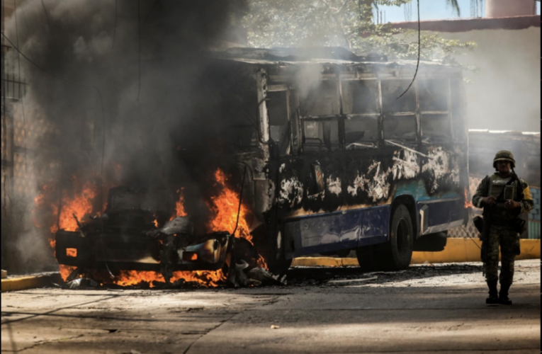 Incendios y balaceras se desatan en Acapulco