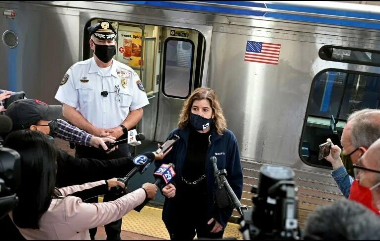 Violación en tren: pasajeros no intervienen en agresión a pasajera