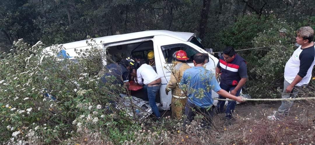 Mueren 6 personas y 10 más se lesionan por accidente de tránsito en Nicolás Romero