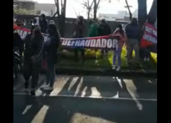 Protestan ex trabajadores de Oceanografía en Lomas de Chapultepec