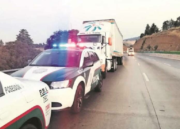 Policias de PBI frustran asalto a camiones