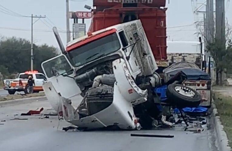 Cuatro personas mueren en accidente vial en Apodaca