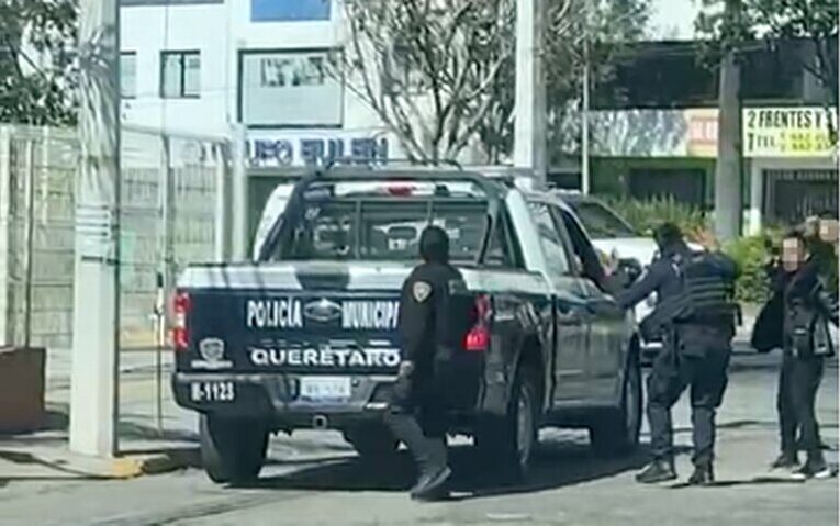 Grupo armado ahuyenta a policías municipales en Querétaro