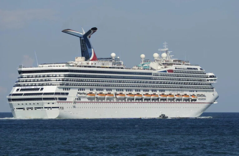 Una mujer se tiró por la borda de un crucero en Cozumel y aún sigue desaparecida