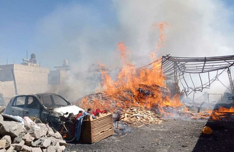 Se registra incendio en la centra de abastos de Toluca