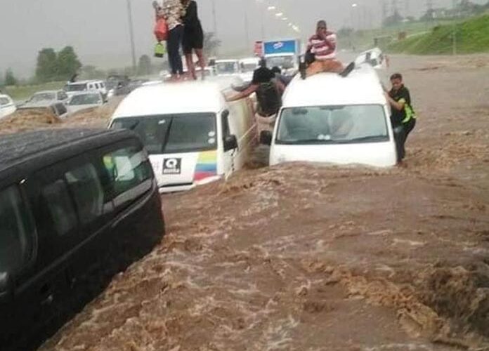 Cuatrocientos muertos en África por inundaciones