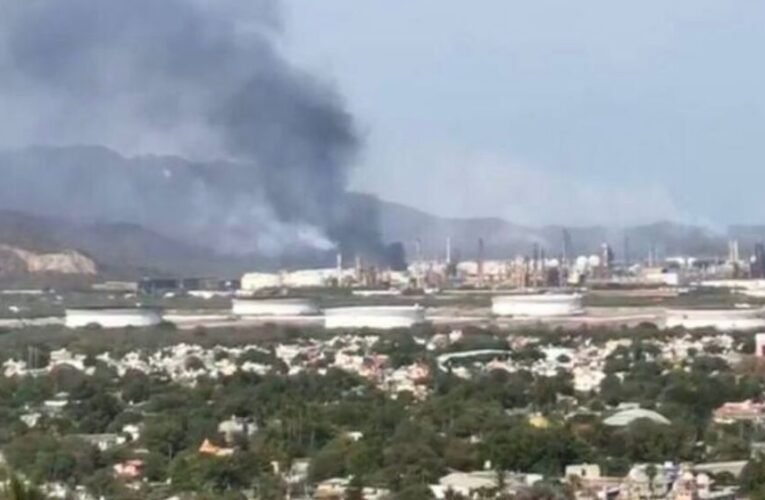 Se declara Salina Cruz en emergencia y alista albergue por incendio de refinería en Oaxaca