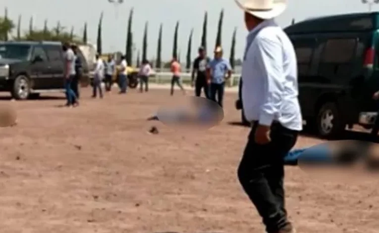 Carrera de caballos termina en masacre