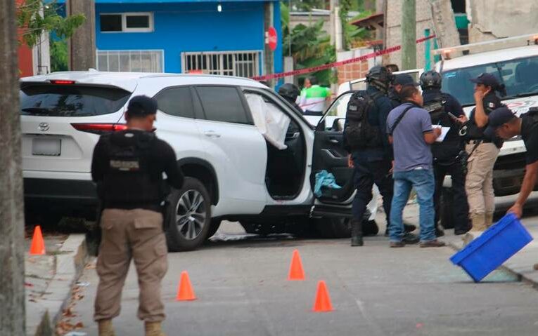 Hieren a síndico de Tecolutla y a su esposa en ataque armado; están graves