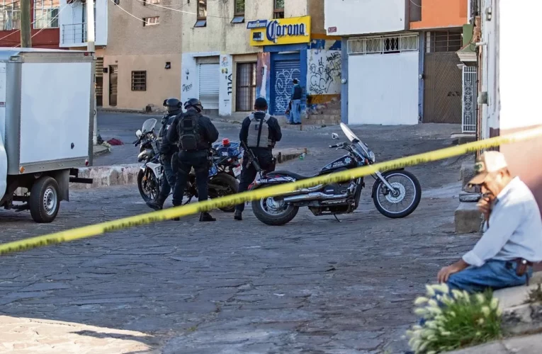 Hallan restos humanos en bolsas negras en Zacatecas