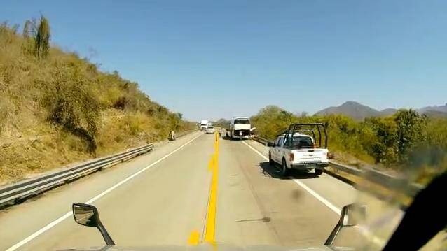 Video. Grupo armado intercepta a patrulla de la Guardia Nacional en el sur de Sinaloa