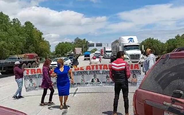 Activistas se salvan de ser atropellados por un tráiler en la carretera Arco Norte