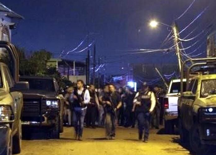 (VIDEO) ¡Enfrentamiento en Jalisco, hay 12 muertos!