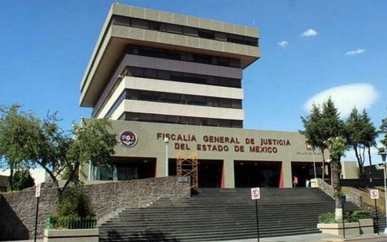Sujeto agrede a policía de la Fiscalía en Toluca