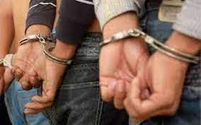 Extranjeros son detenidos en Ocoyoacac por presunta extorsión