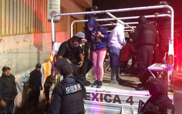 Rescatan a migrantes y detienen a traficantes extranjeros en Ecatepec