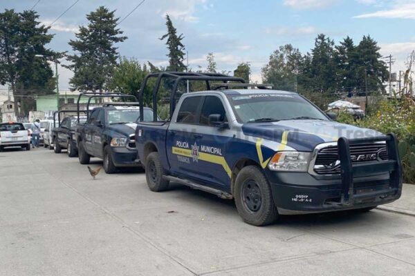 Resultado de un cateo efectuado en un inmueble ubicado en San Cristóbal Huichochitlán, en la capital mexiquense, fueron exhumados los cuerpos hallados, además fueron encontrados indicios de índole criminalístico.