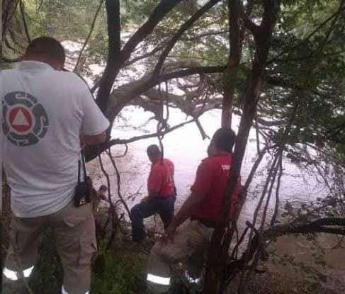 Encuentran cadáver de niño ahogado en Michoacán