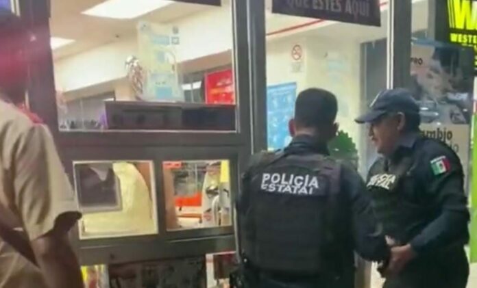 Video. Asalto a un Oxxo de Cancún y se viraliza