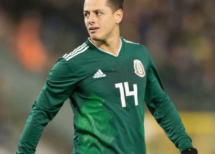 Chicharito se fue de putas y le costó la ida al mundial de Qatar 2022