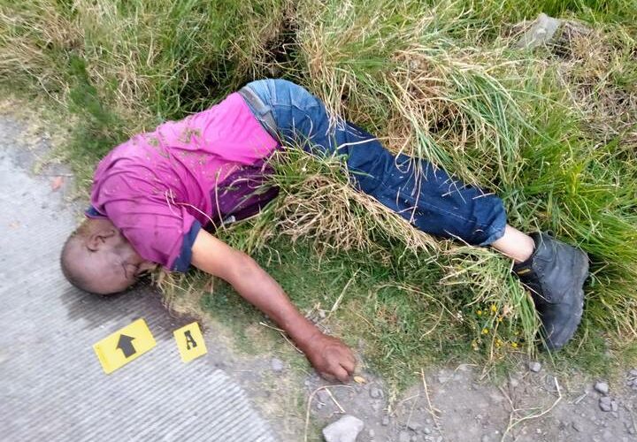 En Jocotitlán muere hombre al caer en coladera