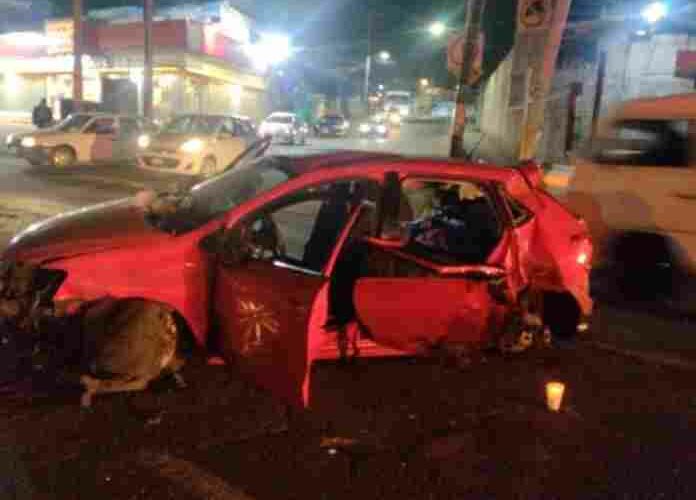 En Ecatepec muere tras chocar contra muro de contención en la Lechería-Texcoco