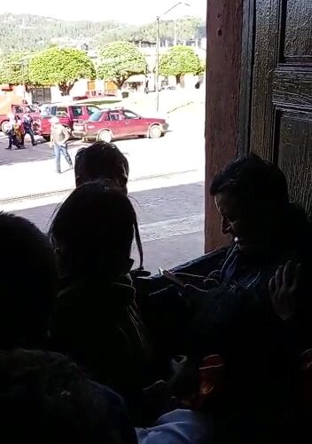 (VIDEO) Con balazos rescatan a 4 presuntos ladrones en Chiapas