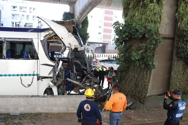 Fuerte accidente en periférico deja una persona muerta