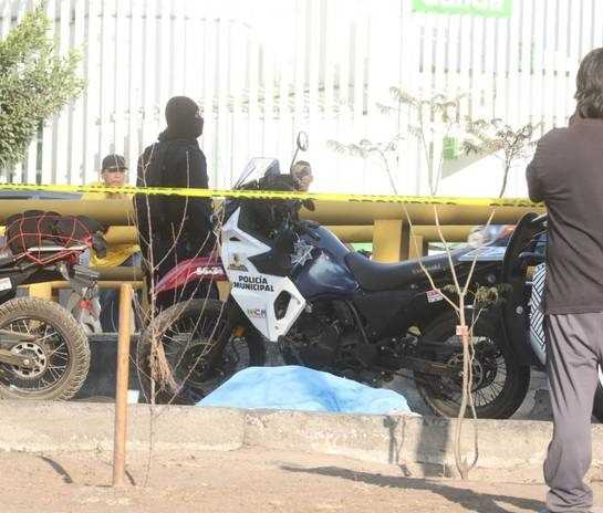 Muere motociclista atropellado por tráiler en Nezahualcóyotl
