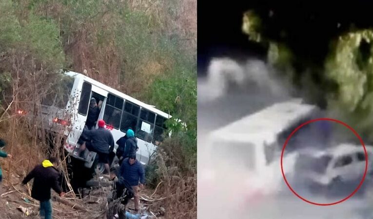 Camión con pasajeros cae a barranco