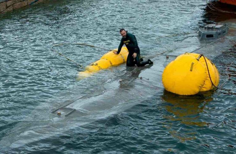 Dos muertos y miillones en drogas son encontrados en un narcosubmarino