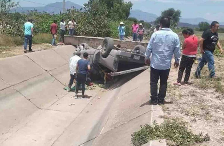 Volcadura deja 2 muertos en Hidalgo