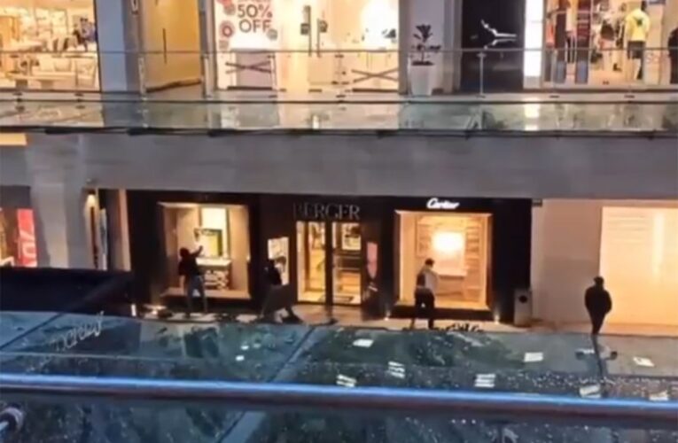 (VIDEO) Asalto en joyeria de Plaza Antara
