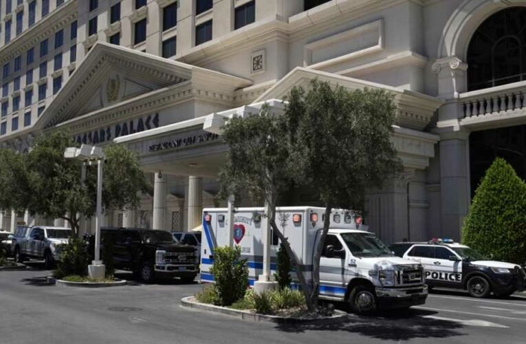 Hombre retiene a mujer como rehén en el Caesars Palace de Las Vegas