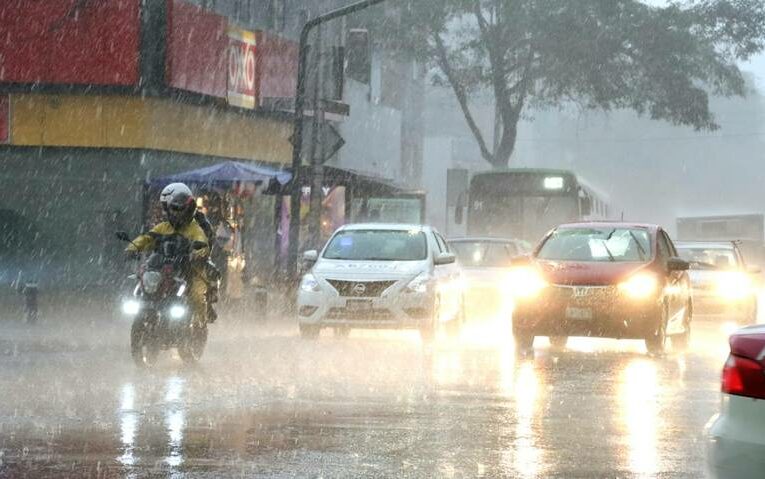 Alerta Púrpura por lluvias en Tlalne, Atizapán y Naucalpan