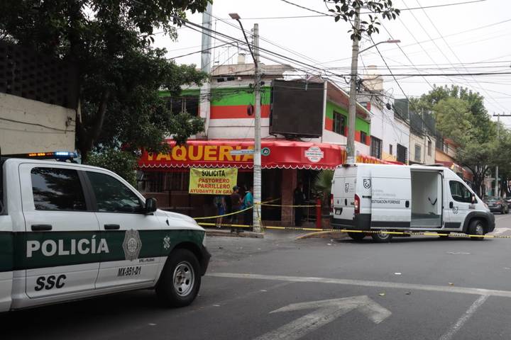 Trabajador muere electrocutado en taquería de Álvaro Obregón