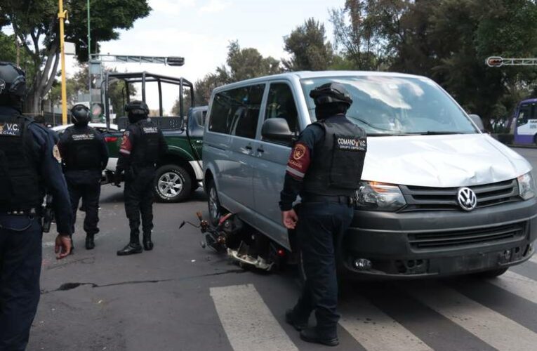 Familia con mujer embarazada, es atropellada en la colonia Azteca