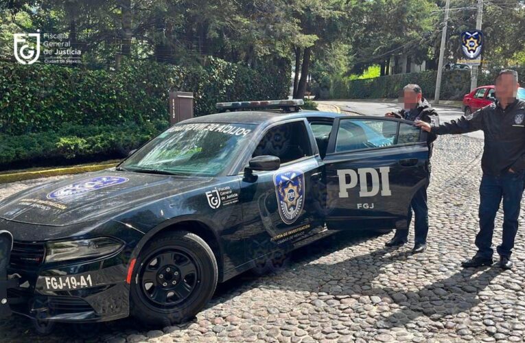 Encuentran camioneta robada de Miguel Bosé abandonada en zona limítrofe de CDMX