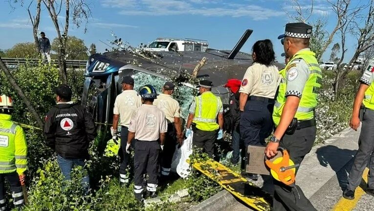 Choque de autobús deja seis muertos en la autopista México-Querétaro